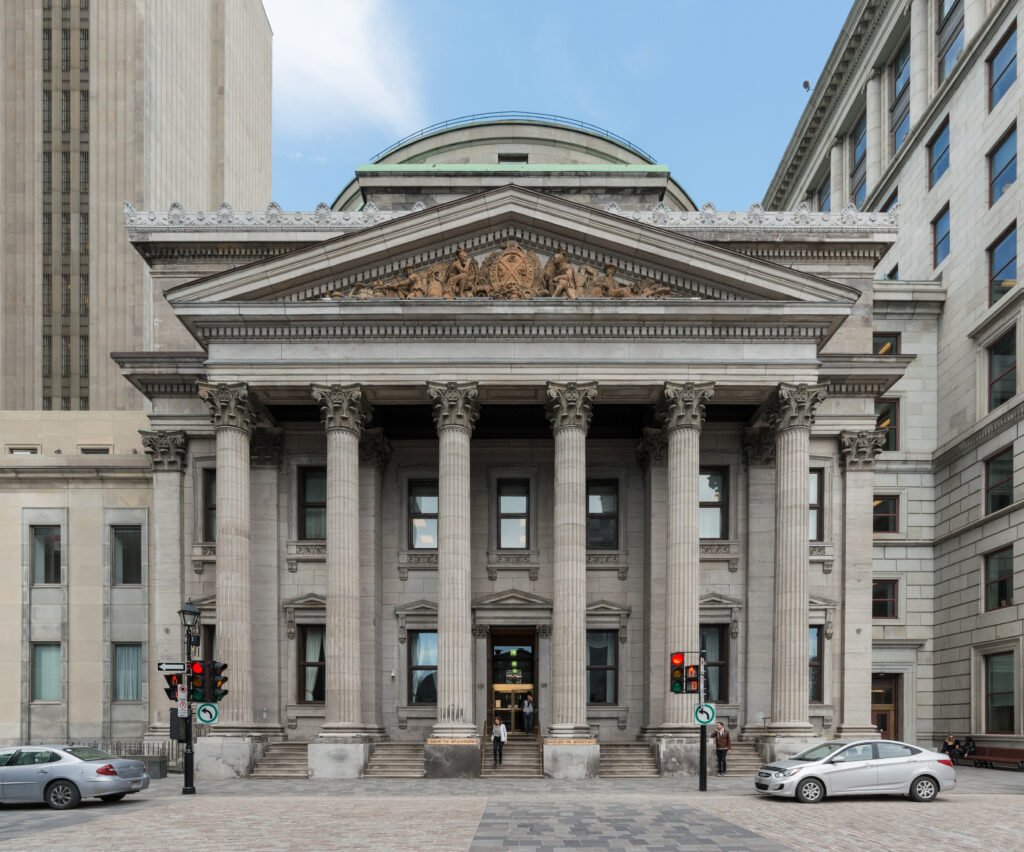 Top banks for international students in Canada.